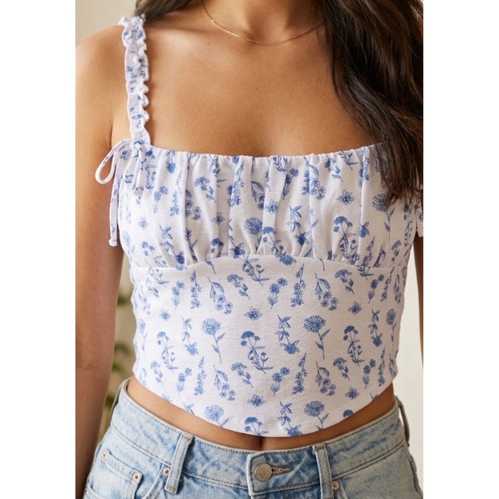 Discreet white camisole with a blue ditsy floral print, ruffled straps, Size L
